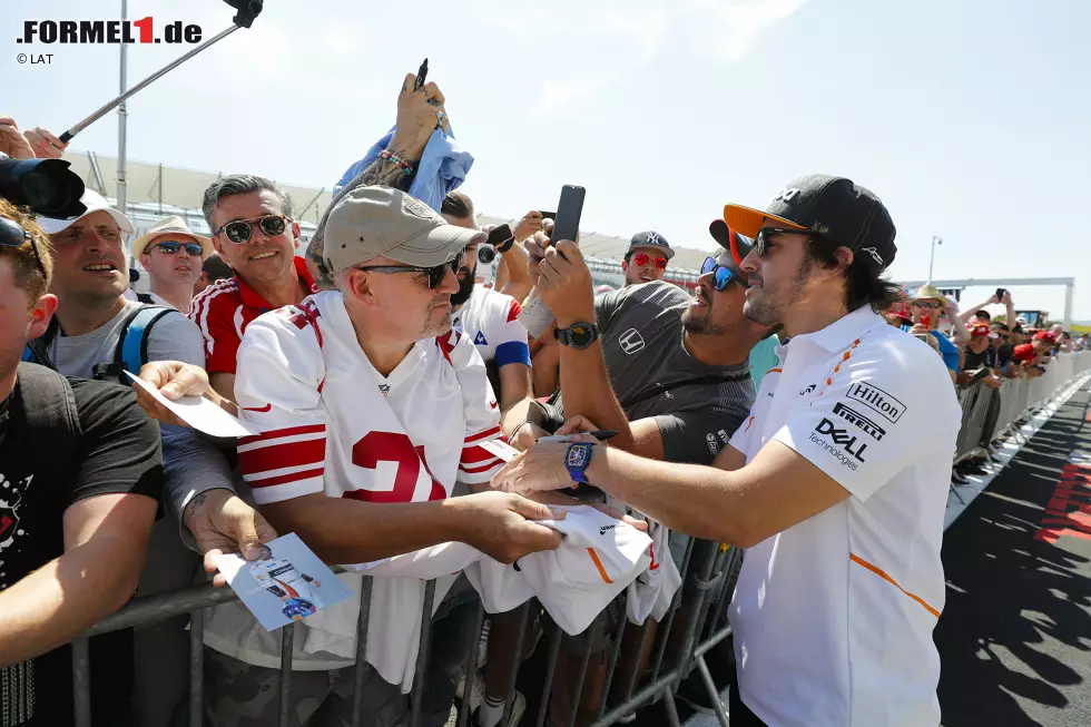 Foto zur News: Fernando Alonso (McLaren)