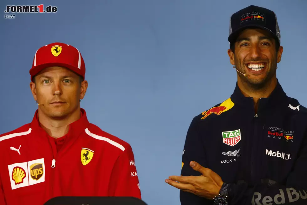 Foto zur News: Kimi Räikkönen (Ferrari) und Daniel Ricciardo (Red Bull)