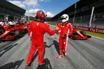 Foto zur News: Kimi Räikkönen (Ferrari) und Sebastian Vettel (Ferrari)