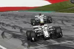 Foto zur News: Charles Leclerc (Sauber) und Marcus Ericsson (Sauber)