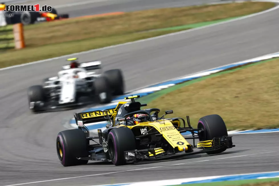 Foto zur News: Carlos Sainz (Renault) und Charles Leclerc (Sauber)