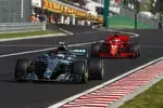 Foto zur News: Valtteri Bottas (Mercedes) und Sebastian Vettel (Ferrari)