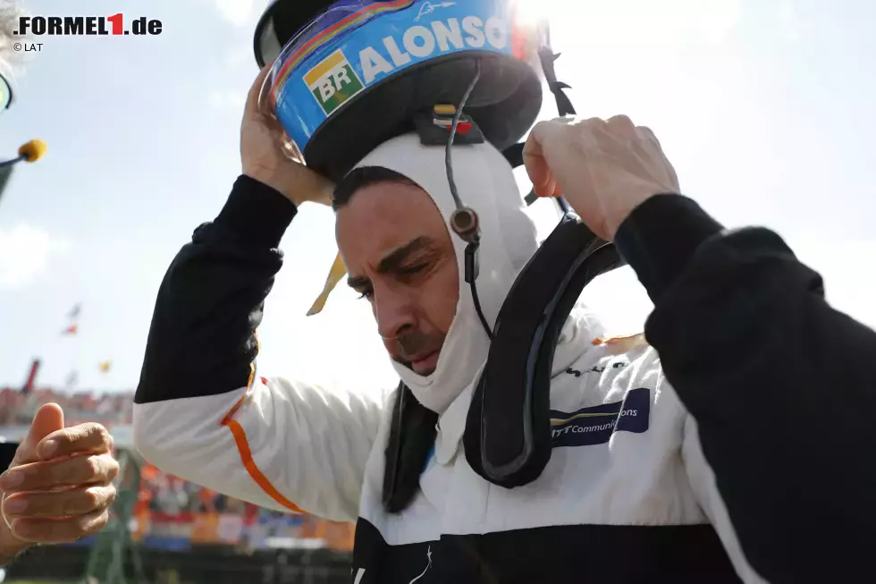 Foto zur News: Fernando Alonso (McLaren)