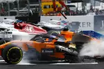 Foto zur News: Fernando Alonso (McLaren), Charles Leclerc (Sauber) und Nico Hülkenberg (Renault)