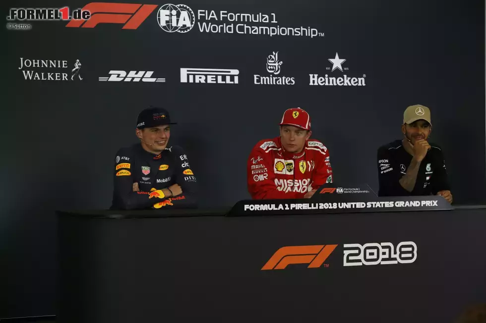 Foto zur News: Max Verstappen (Red Bull), Kimi Räikkönen (Ferrari) und Lewis Hamilton (Mercedes)