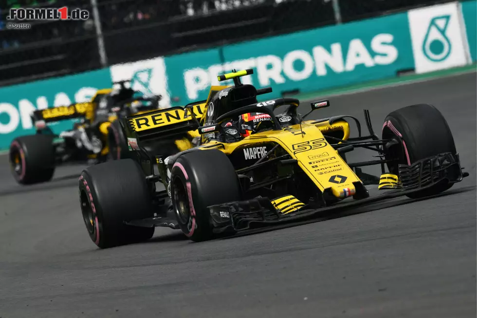 Foto zur News: Carlos Sainz (Renault) und Nico Hülkenberg (Renault)