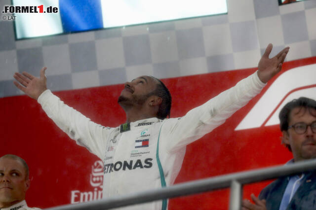 Foto zur News: Lewis Hamilton Valtteri Bottas (Mercedes AMG Petronas Motorsport)