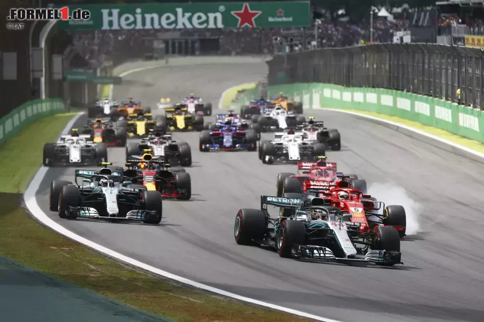 Foto zur News: Lewis Hamilton (Mercedes), Sebastian Vettel (Ferrari), Valtteri Bottas (Mercedes), Kimi Räikkönen (Ferrari) und Max Verstappen (Red Bull)