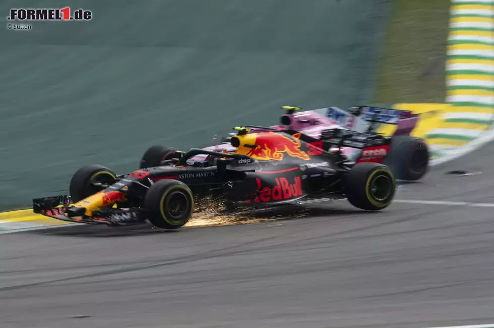 Foto zur News: Max Verstappen (Red Bull) und Esteban Ocon (Racing Point)