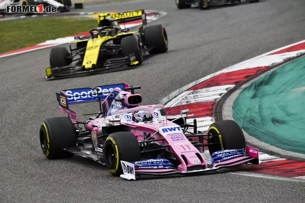 Foto zur News: Sergio Perez (Racing Point) und Nico Hülkenberg (Renault)