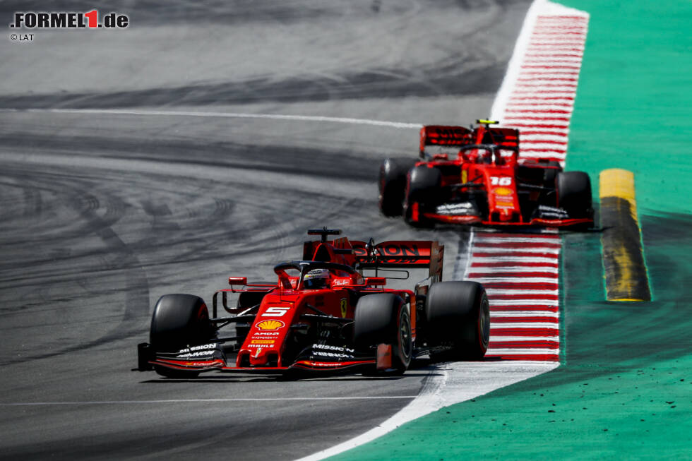 Foto zur News: Sebastian Vettel (Ferrari) und Charles Leclerc (Ferrari)