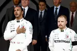 Foto zur News: Lewis Hamilton (Mercedes) und Valtteri Bottas (Mercedes)