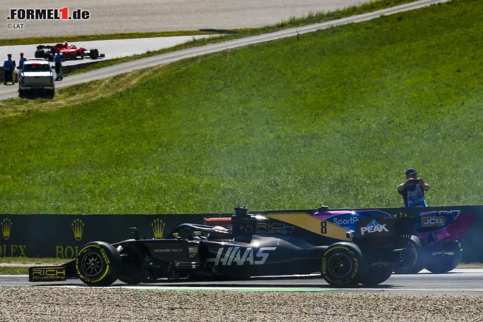 Foto zur News: Romain Grosjean (Haas) und Lance Stroll (Racing Point)