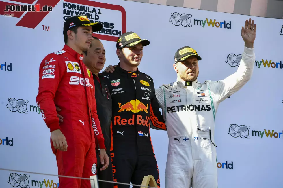 Foto zur News: Charles Leclerc (Ferrari), Max Verstappen (Red Bull) und Valtteri Bottas (Mercedes)