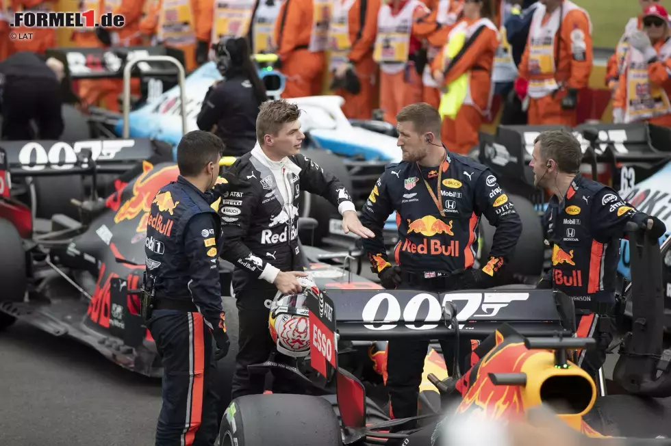 Foto zur News: Max Verstappen (Red Bull) und Sebastian Vettel (Ferrari)