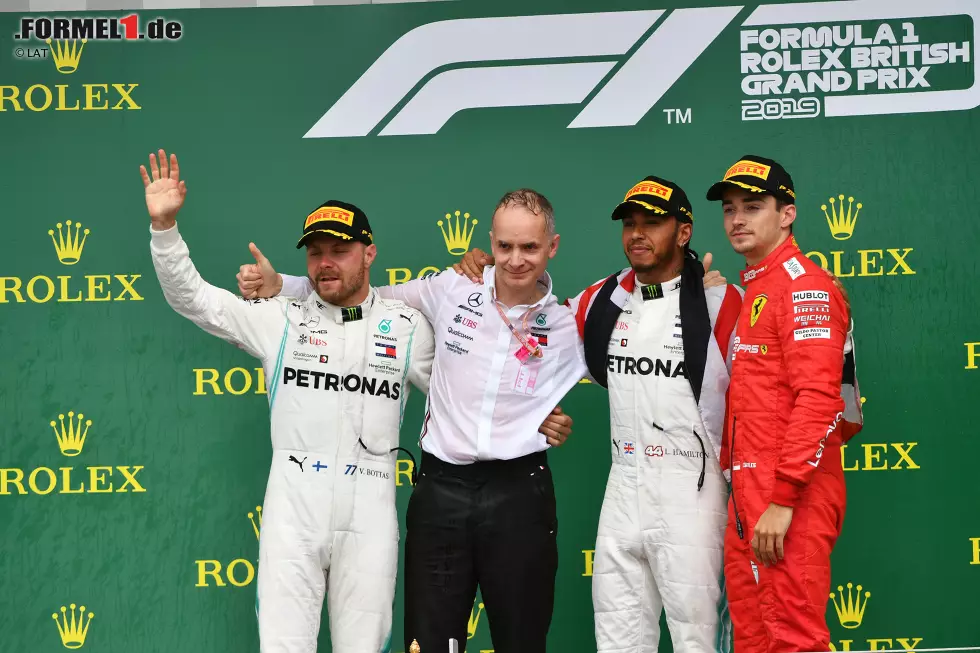 Foto zur News: Valtteri Bottas (Mercedes), Lewis Hamilton (Mercedes) und Charles Leclerc (Ferrari)