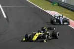 Foto zur News: Daniel Ricciardo (Renault) und Valtteri Bottas (Mercedes)