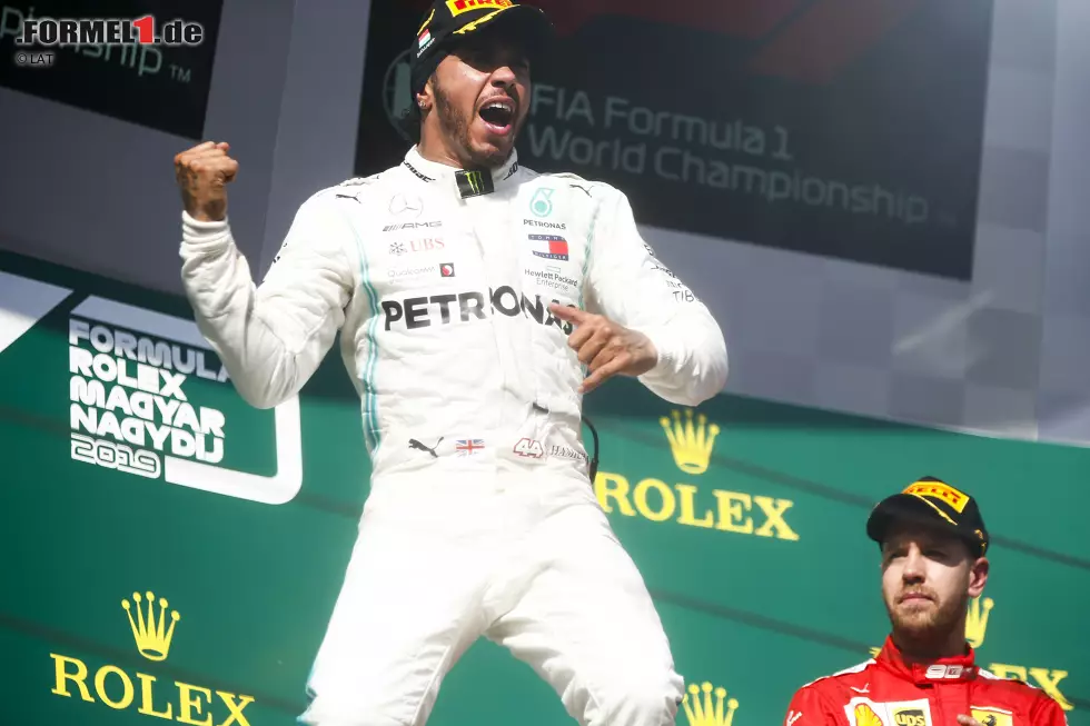 Foto zur News: Lewis Hamilton (Mercedes) und Sebastian Vettel (Ferrari)