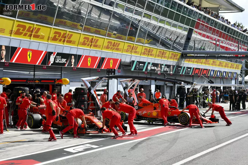 Foto zur News: Sebastian Vettel (Ferrari) und Charles Leclerc (Ferrari)