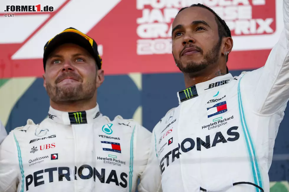 Foto zur News: Lewis Hamilton (Mercedes) und Valtteri Bottas (Mercedes)