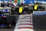 Foto zur News: Daniel Ricciardo (Renault) und Nico Hülkenberg (Renault)