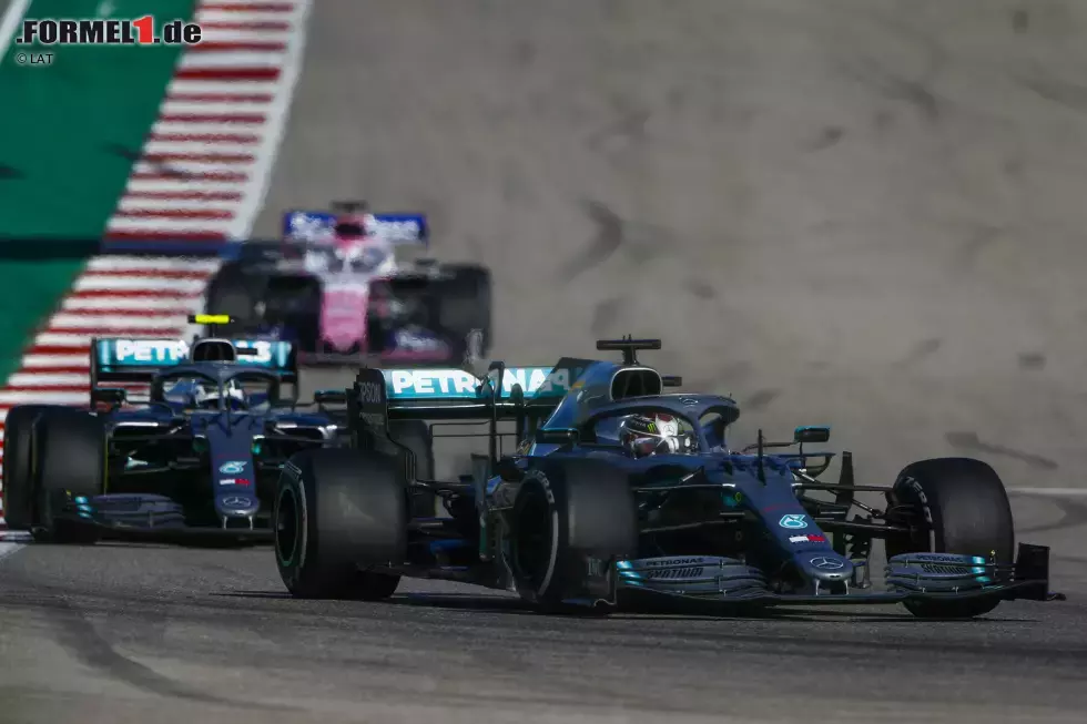 Foto zur News: Lewis Hamilton (Mercedes) und Valtteri Bottas (Mercedes)