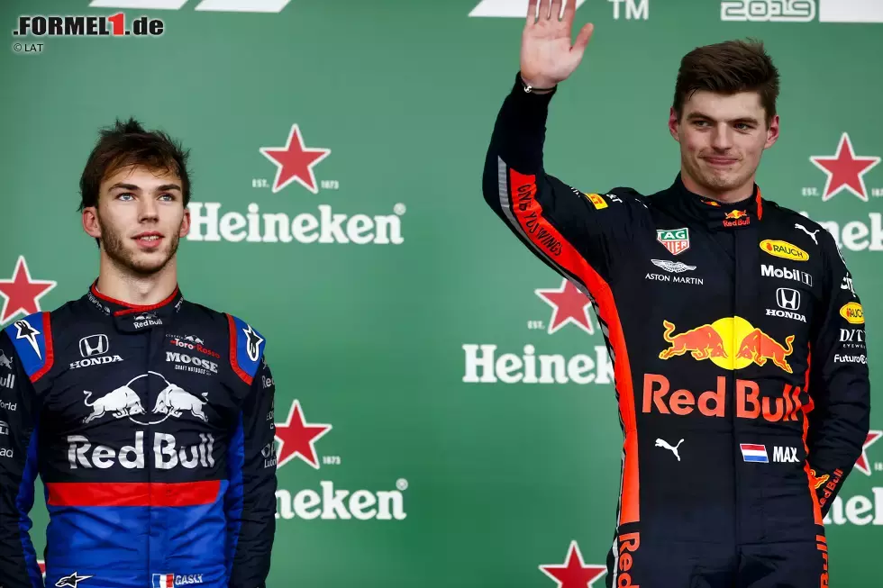 Foto zur News: Pierre Gasly (Toro Rosso) und Max Verstappen (Red Bull)