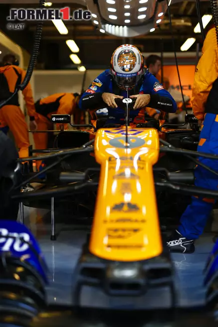 Foto zur News: Carlos Sainz (McLaren)