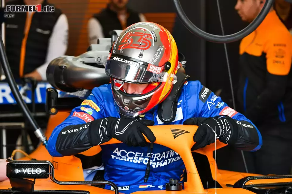 Foto zur News: Carlos Sainz (McLaren)