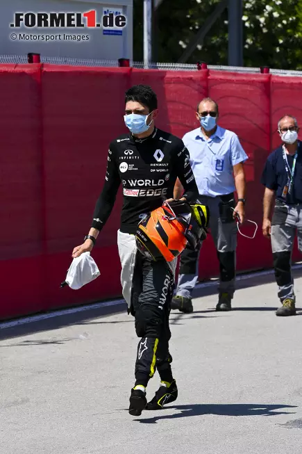 Foto zur News: Esteban Ocon (Renault)