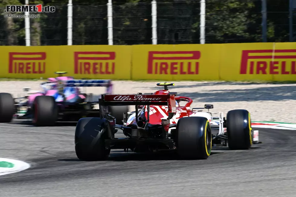 Foto zur News: Antonio Giovinazzi (Alfa Romeo) und Lance Stroll (Racing Point)