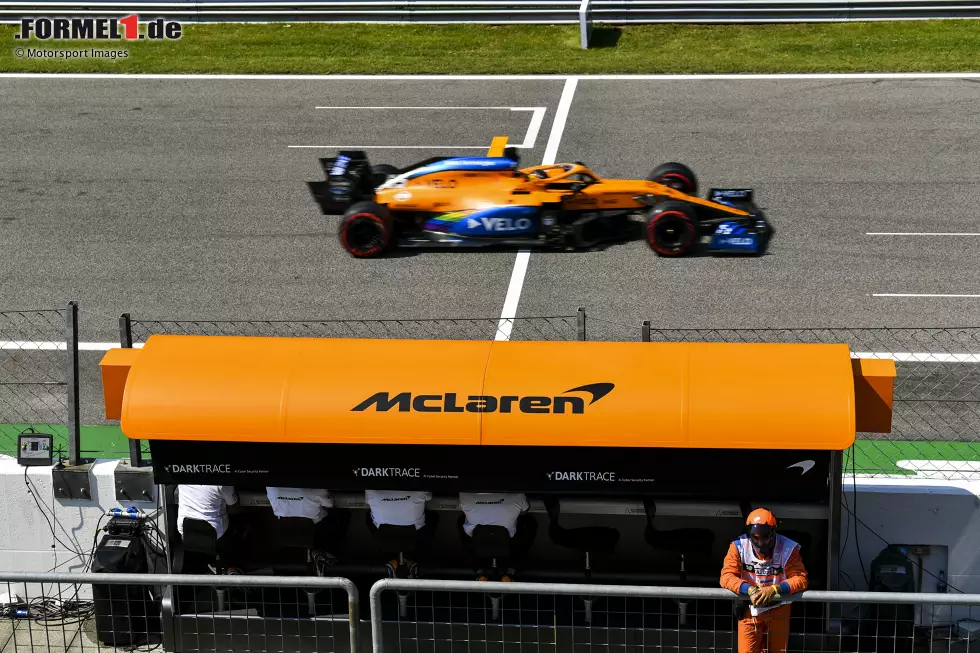 Foto zur News: Carlos Sainz (McLaren)