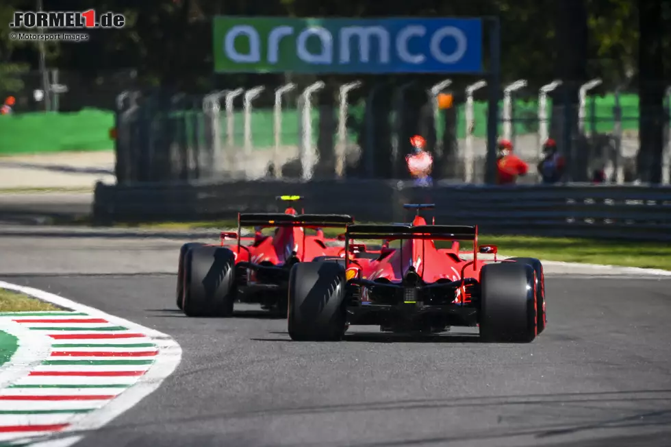 Foto zur News: Sebastian Vettel (Ferrari) und Charles Leclerc (Ferrari)