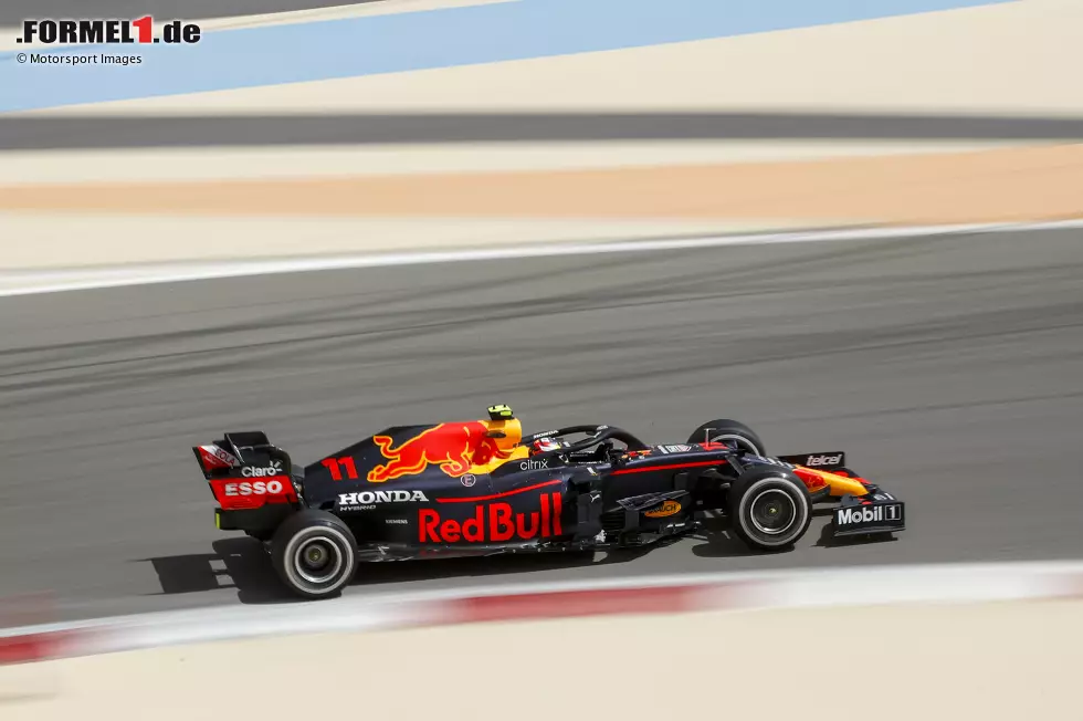 Foto zur News: Sergio Perez (Red Bull)