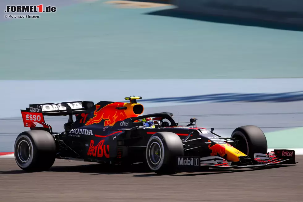 Foto zur News: Sergio Perez (Red Bull)