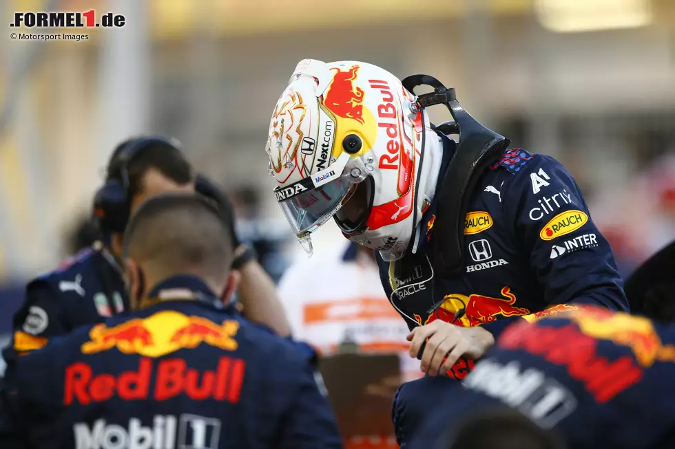 Foto zur News: Sergio Perez (Red Bull)