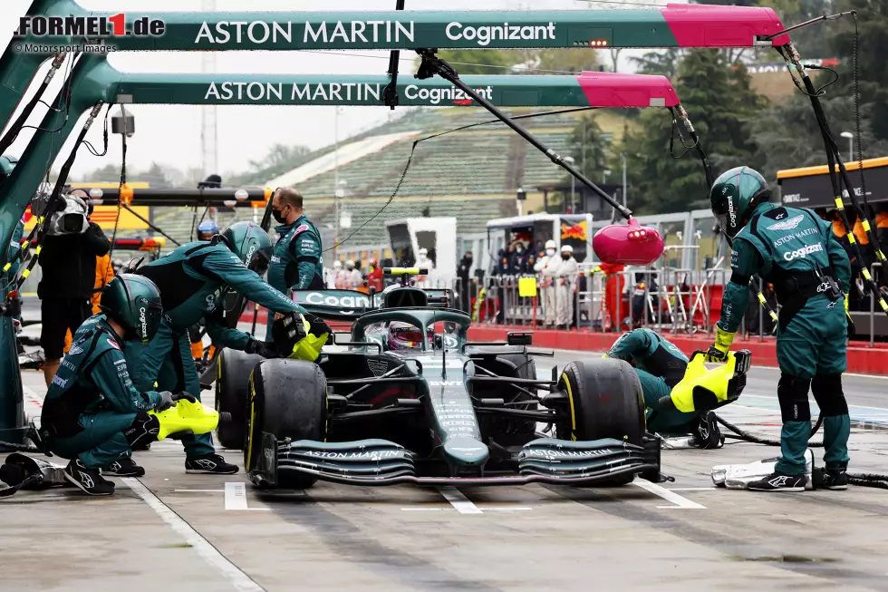 Foto zur News: Sebastian Vettel (Aston Martin)