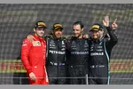 Foto zur News: Charles Leclerc (Ferrari), Lewis Hamilton (Mercedes) und Valtteri Bottas (Mercedes)