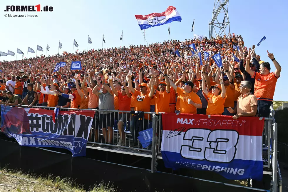 Foto zur News: Fans von Max Verstappen (Red Bull)