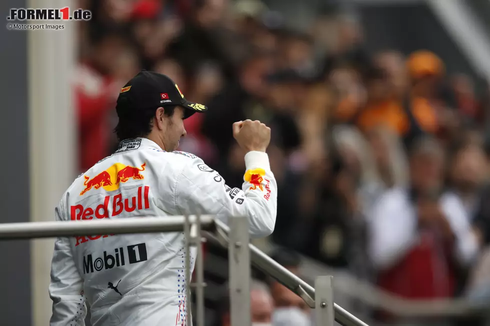 Foto zur News: Sergio Perez (Red Bull)