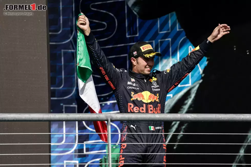 Foto zur News: Sergio Perez (Red Bull)