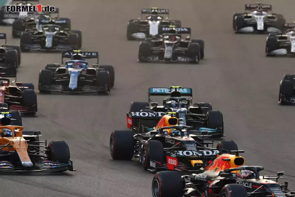 Foto zur News: Max Verstappen (Red Bull), Sergio Perez (Red Bull), Lando Norris (McLaren) und Valtteri Bottas (Mercedes)