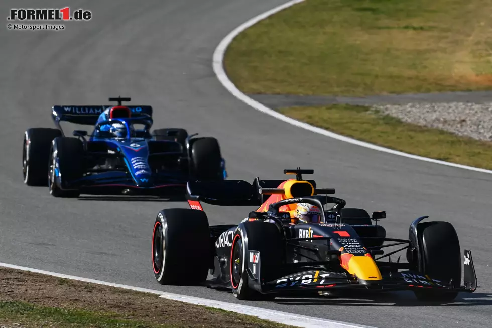 Foto zur News: Max Verstappen (Red Bull) und Nicholas Latifi (Williams)