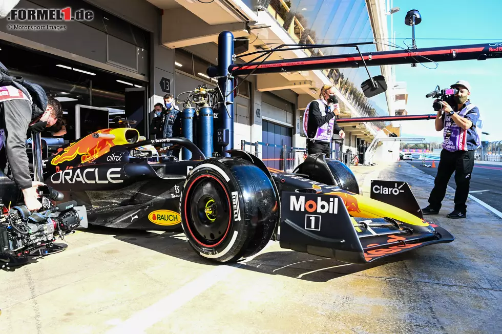 Foto zur News: Sergio Perez (Red Bull)