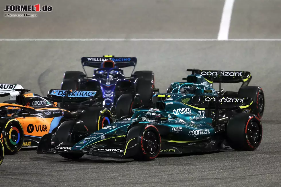 Foto zur News: Nico Hülkenberg (Aston Martin), Daniel Ricciardo (McLaren), Lance Stroll (Aston Martin) und Nicholas Latifi (Williams)