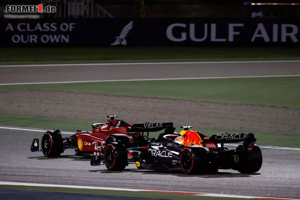 Foto zur News: Charles Leclerc (Ferrari) und Max Verstappen (Red Bull)