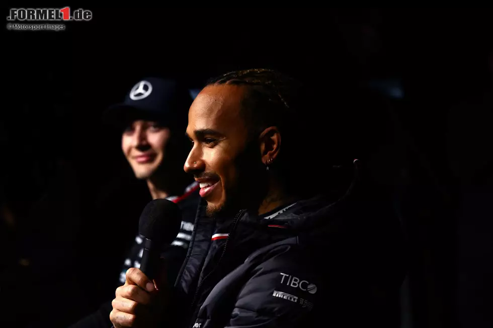 Foto zur News: Lewis Hamilton (Mercedes) und George Russell (Mercedes)