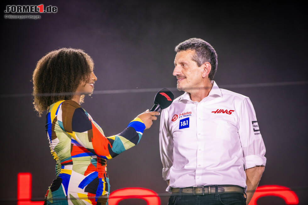 Foto zur News: Naomi Schiff mit Günther Steiner (Haas)