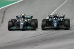 Foto zur News: Lewis Hamilton (Mercedes) und Sebastian Vettel (Aston Martin)