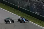 Foto zur News: Esteban Ocon (Alpine) und George Russell (Mercedes)